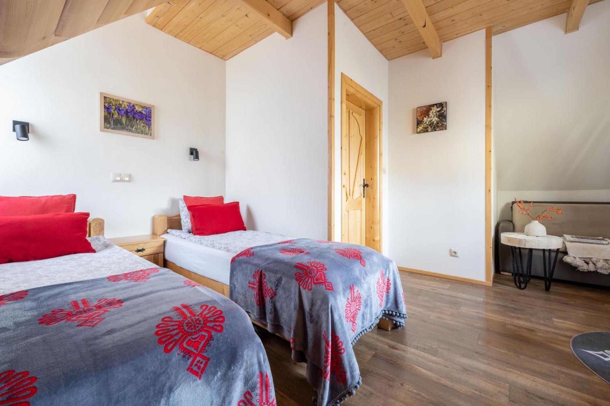 Lux-House & Jacuzzi Sauna Zakopane Bagian luar foto