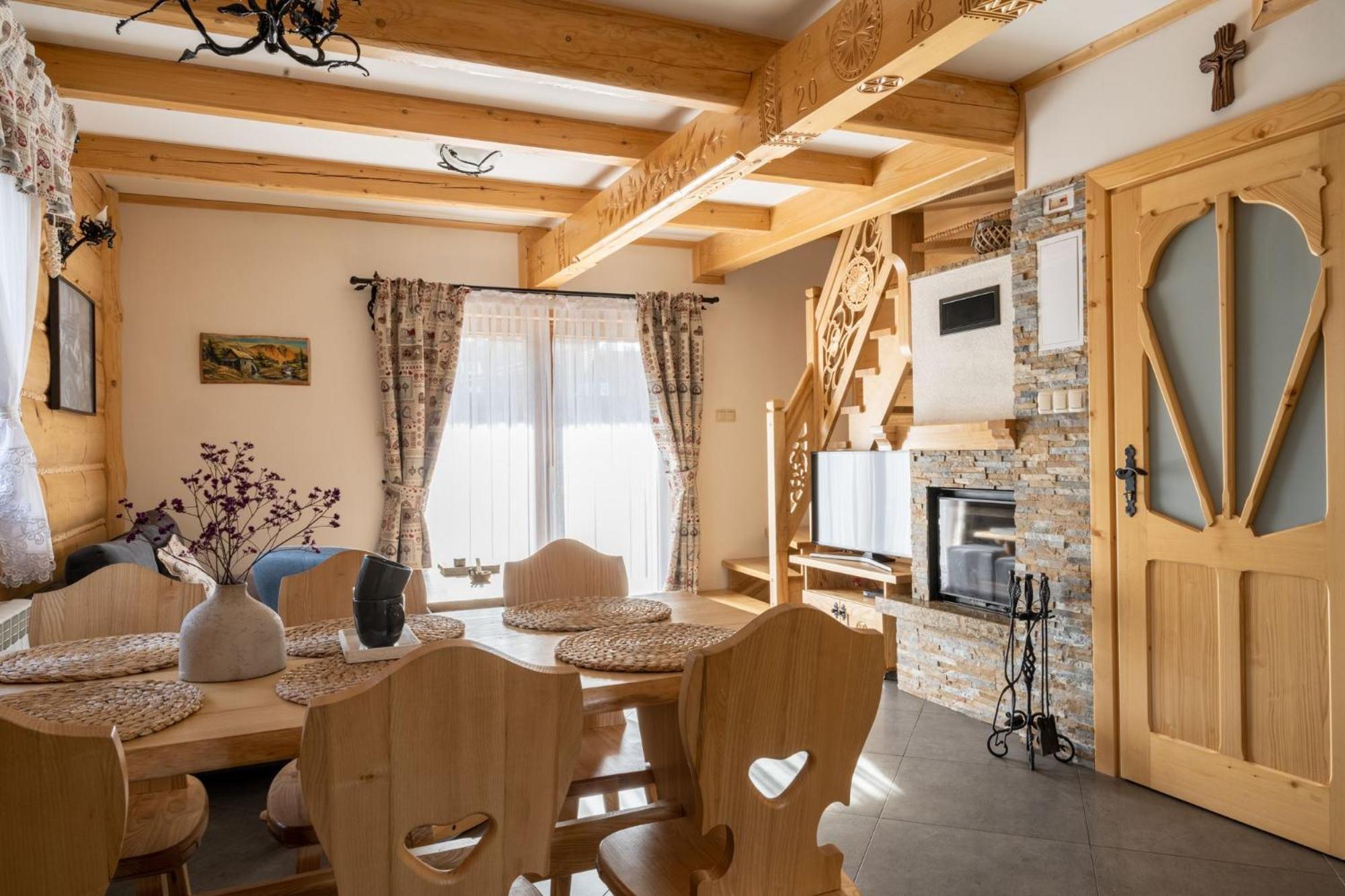 Lux-House & Jacuzzi Sauna Zakopane Bagian luar foto