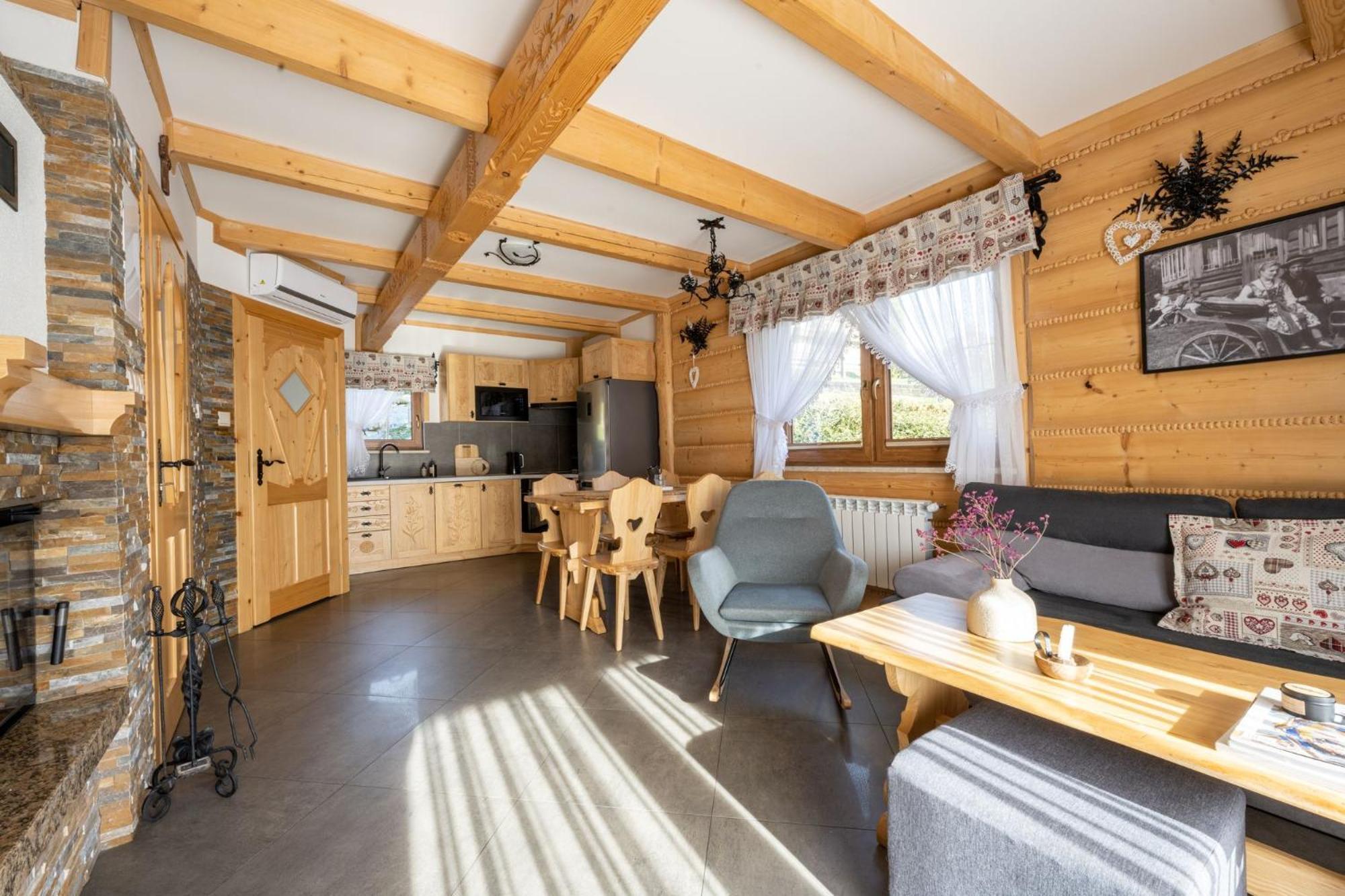 Lux-House & Jacuzzi Sauna Zakopane Bagian luar foto