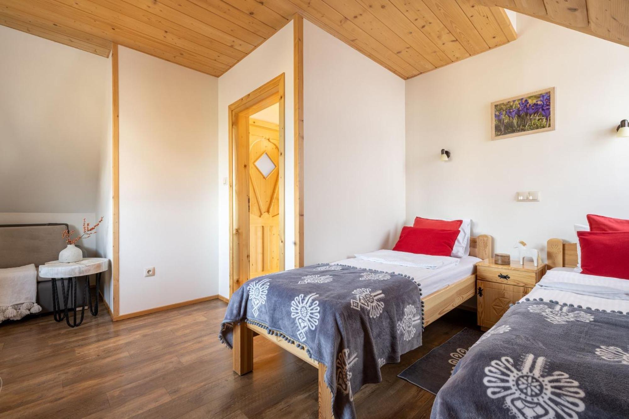 Lux-House & Jacuzzi Sauna Zakopane Bagian luar foto